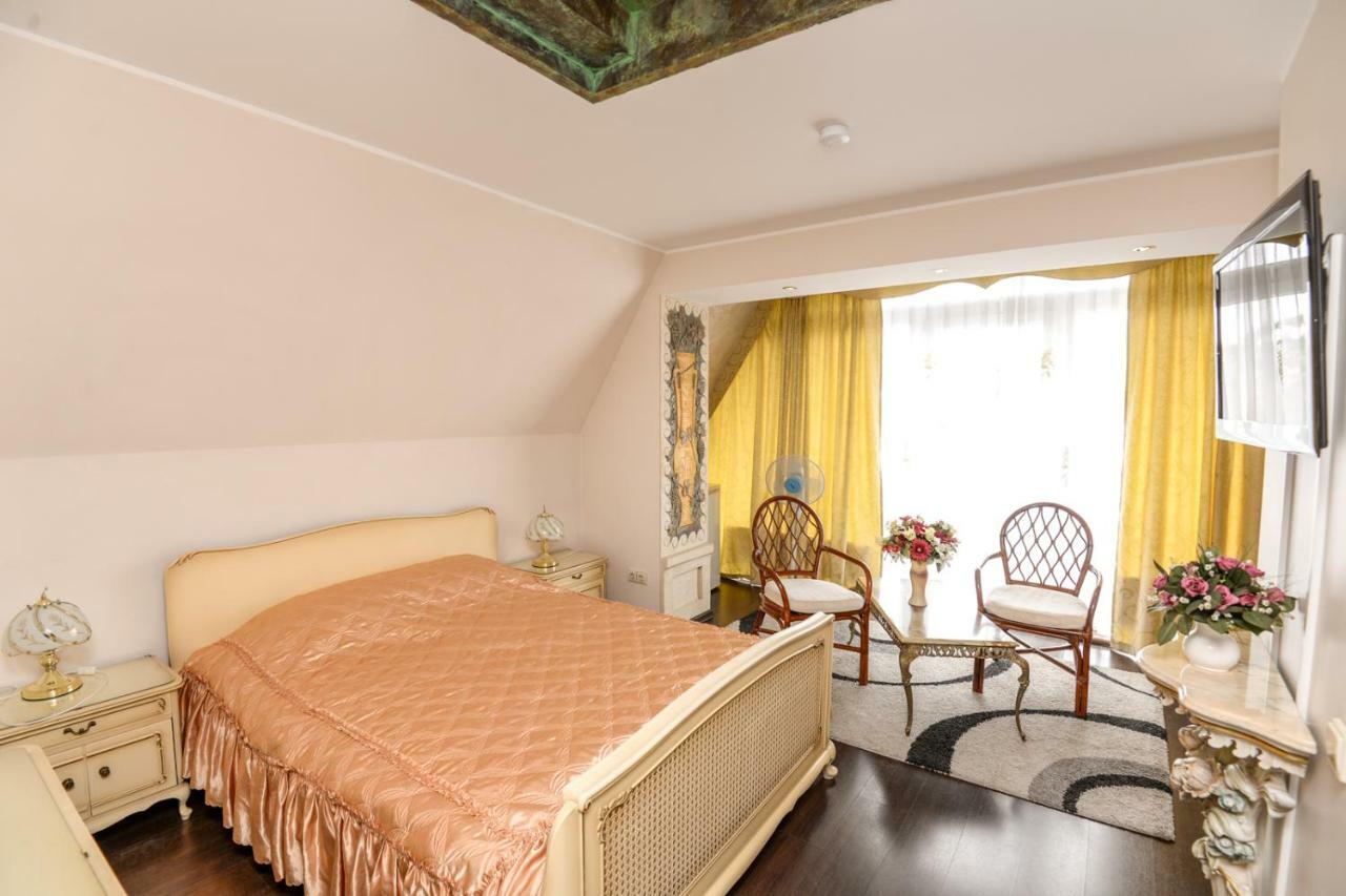 Columba Livia Guesthouse Palanga Exterior photo