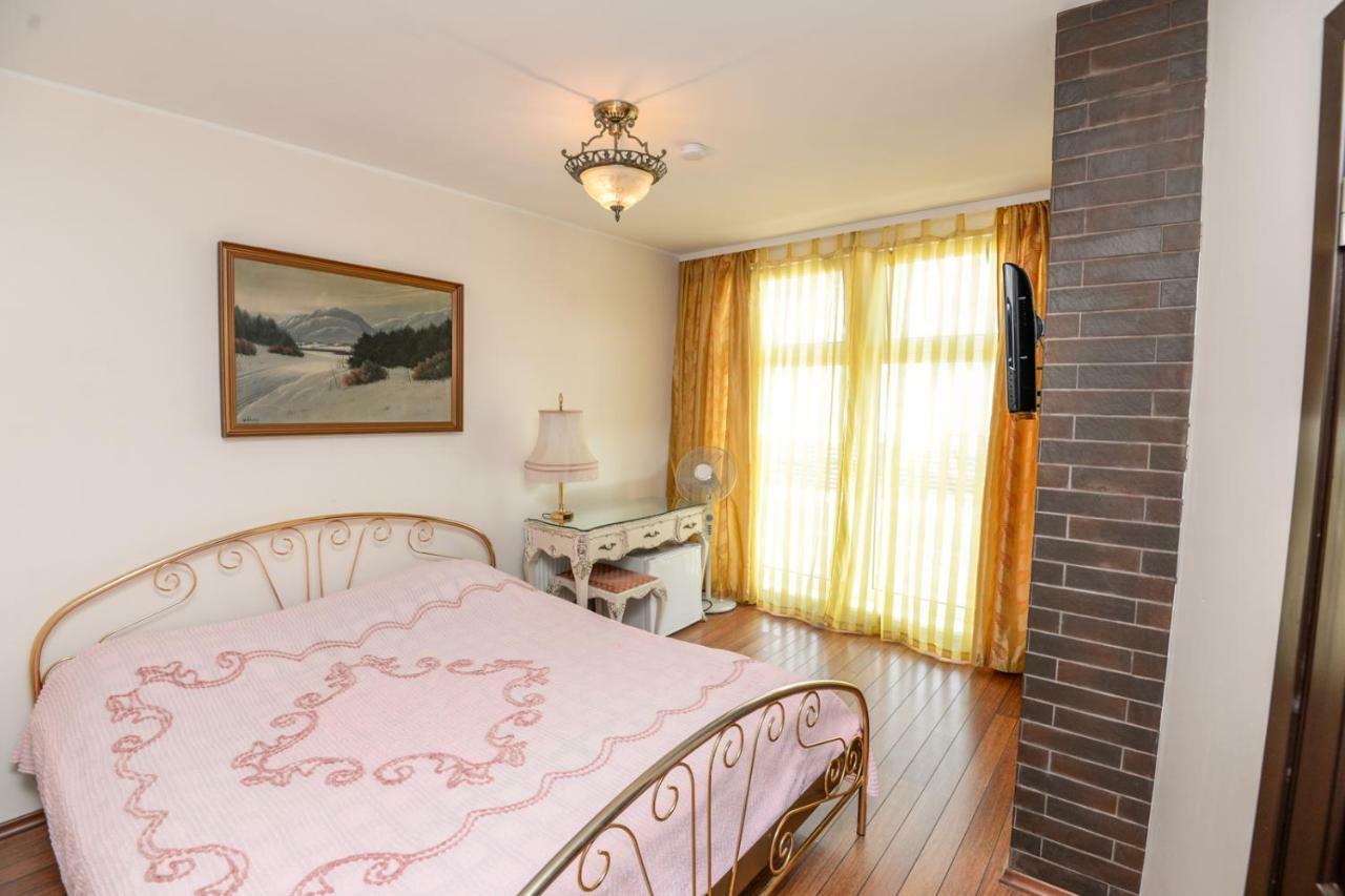 Columba Livia Guesthouse Palanga Exterior photo